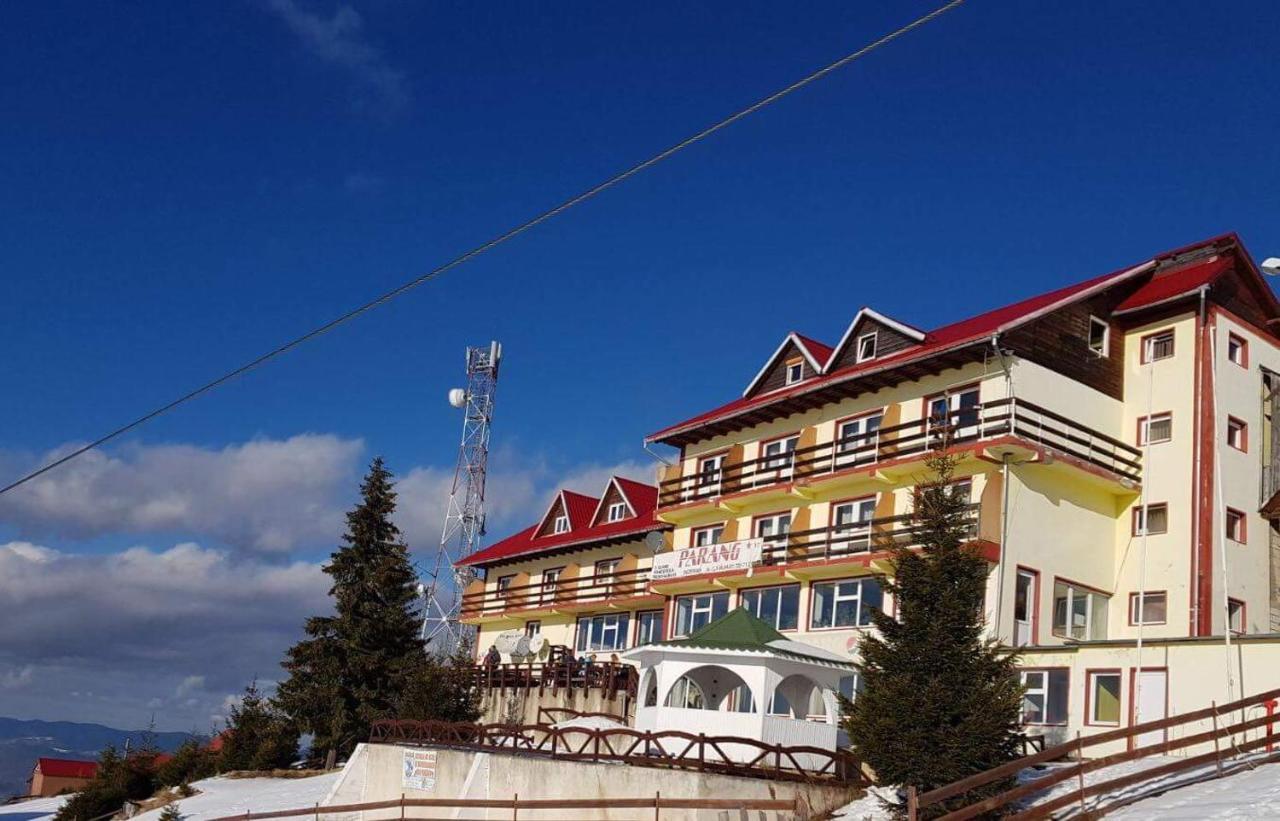 Vila Parang Петрошани Экстерьер фото