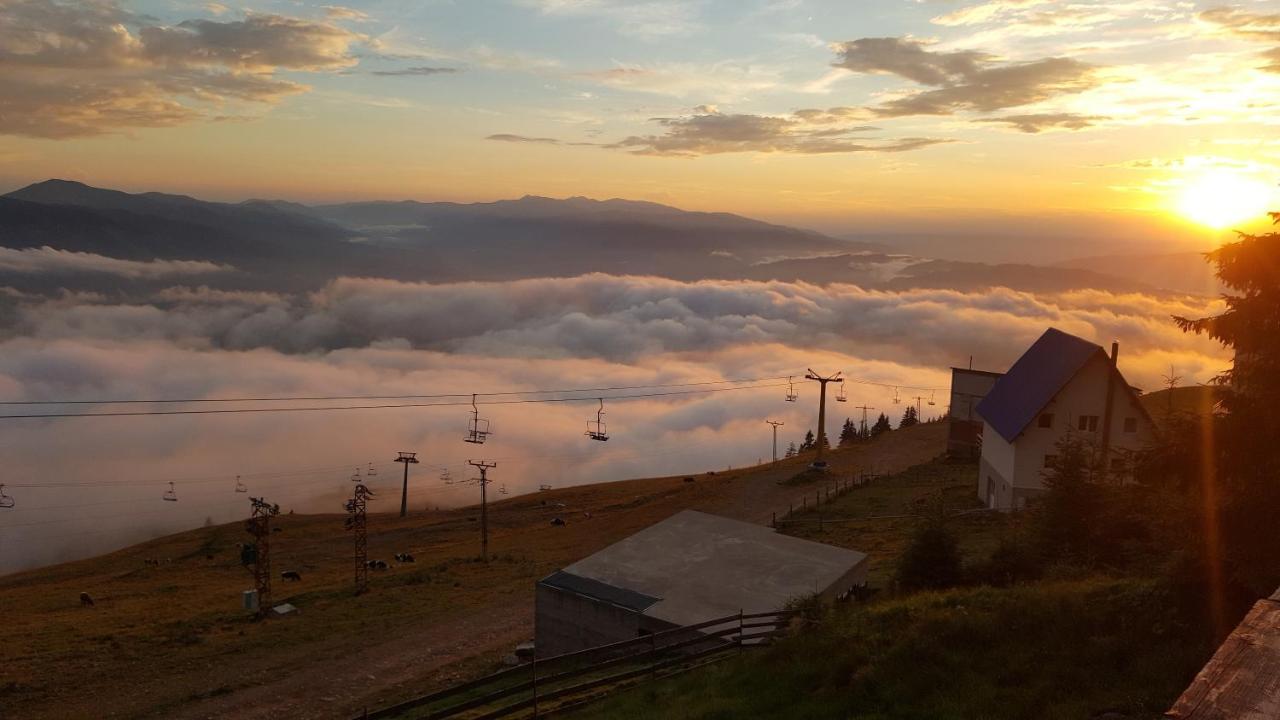 Vila Parang Петрошани Экстерьер фото