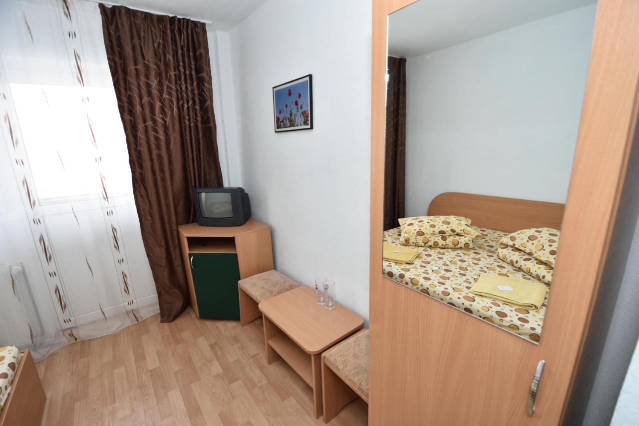 Vila Parang Петрошани Экстерьер фото